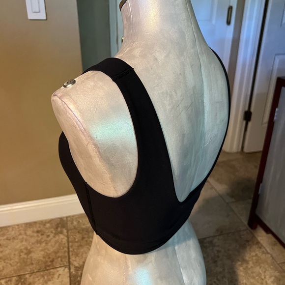 All In Motion Women’s Sports Bra low back Black Size medium - Picture 3 of 11